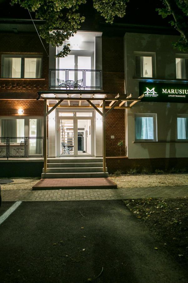 Апартаменты Marusius Apartmanhaz Мако Экстерьер фото